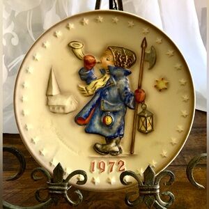 Goebel Hummel 1972 Second Annual Collector
Plate Germany hand painted